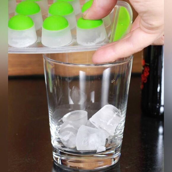 NWT Cook's Kitchen Green Ice Cube Tray 21 Small Dome Ice Cubes/Snack Pack of 2 - Picture 3 of 9